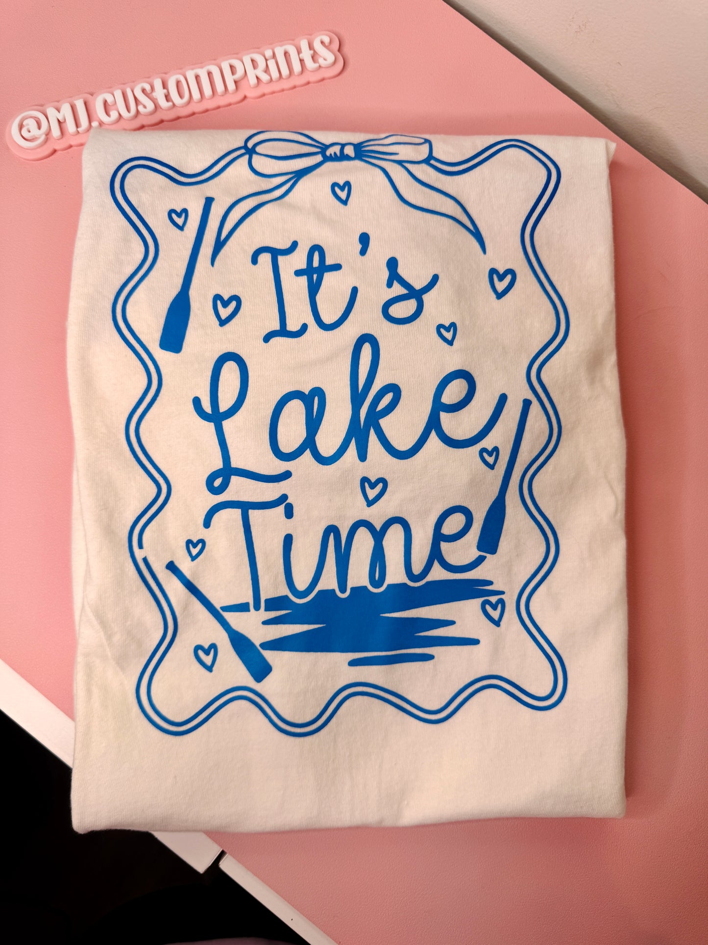 It’s Lake Time T-shirt (SIZE LARGE)