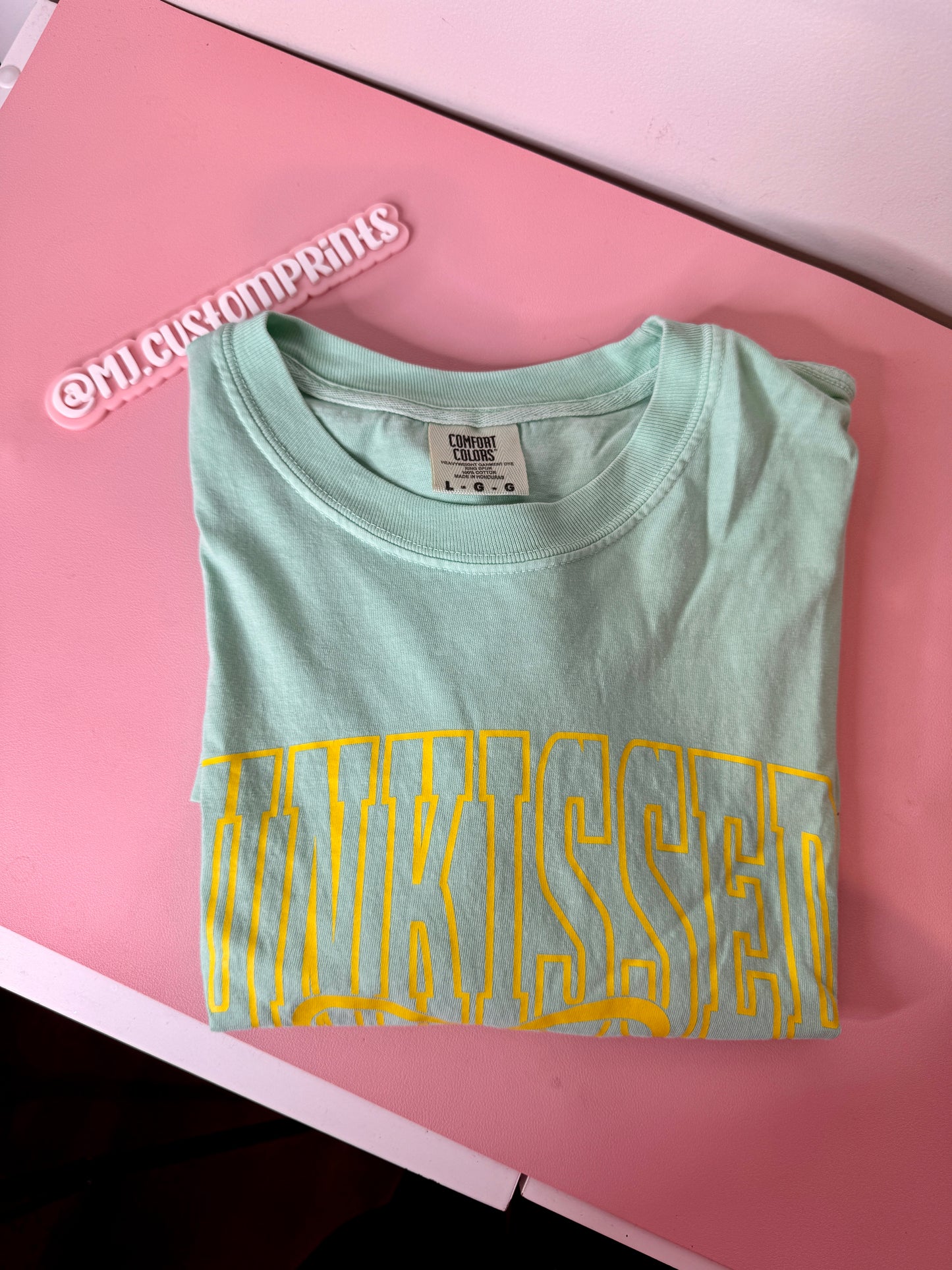 Sunkissed Bow Tshirt  (SIZE LARGE)
